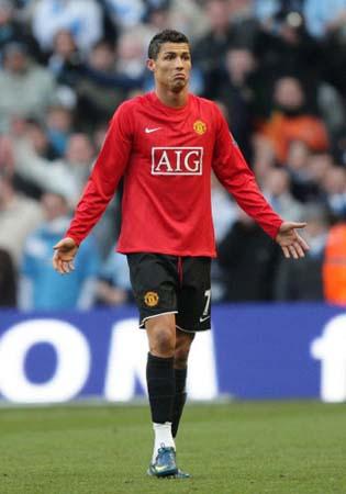 托蒂：罗马会退出争冠行列，国米、那不勒斯和米兰将战斗到底（托蒂：罗马已无缘争冠，国米、那不勒斯与米兰将战至最后）