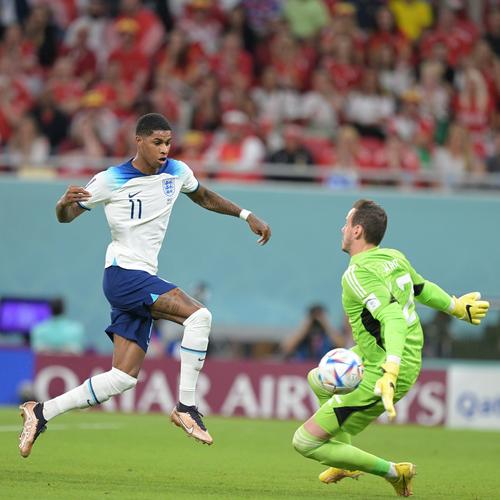 篮球CBA球队更换外援，期待改善进攻（CBA球队调整外援 力求提升进攻）