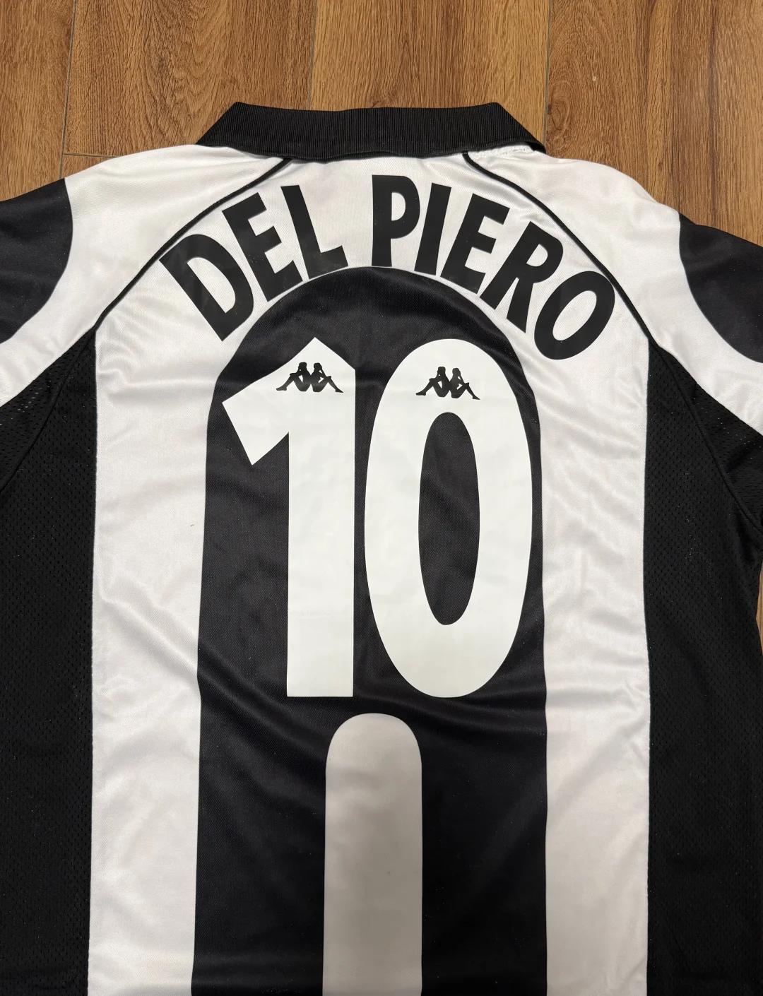 D席评心中最佳阵：卡西、孔帕尼、阿圭罗、哈维、小白在列（大卫·席尔瓦评选最强阵容：卡西、孔帕尼、阿圭罗、哈维、小白等入选）