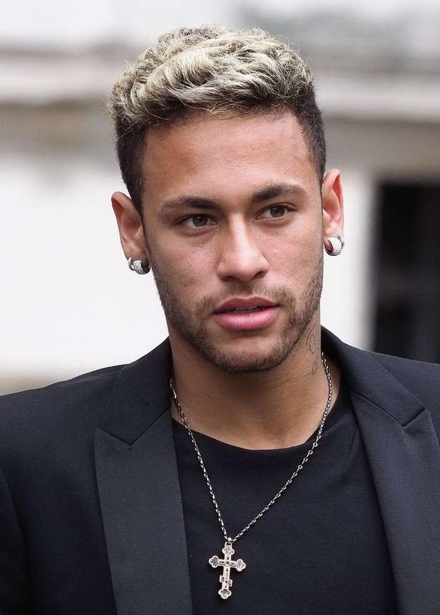 每体：巴萨对莱比锡边锋努萨感兴趣，球探负责人已到现场考察（每体：巴萨有意莱比锡边锋努萨，球探主管已亲赴现场考察）