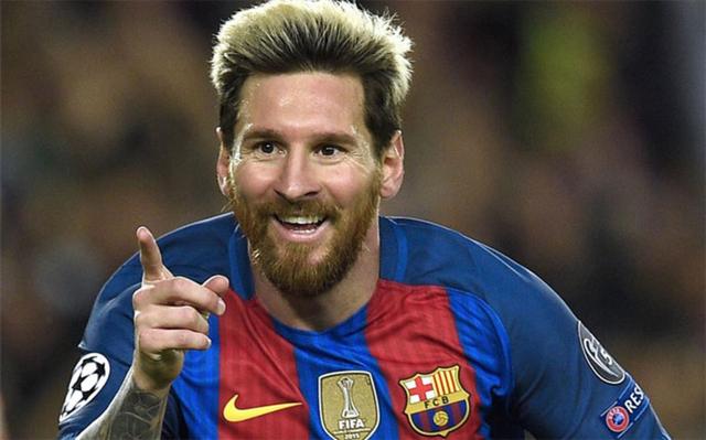 梅西亮相引发全球关注（梅西亮相掀起全球热议）