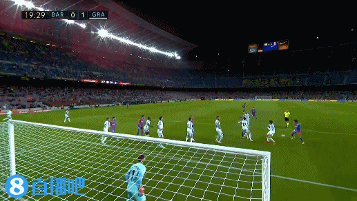 欧冠积分榜：阿森纳继续全胜领跑，拜仁3分之差位列第二（欧冠积分形势：阿森纳保持全胜领跑，拜仁落后3分暂居次席）