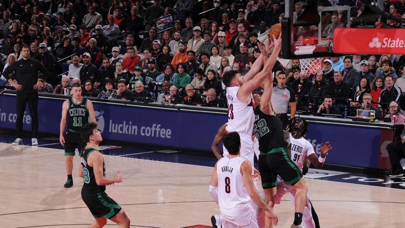 2011年至今欧冠门将失误丢球榜：诺伊尔10次居首，奥纳纳在列（2011年至今欧冠门将失误致丢球榜：诺伊尔以10次领跑，奥纳纳上榜）