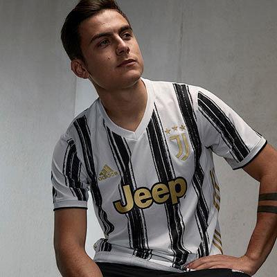 拜仁连续19场德甲主场进球2+，上一次没做到正是对阵勒沃库森（拜仁德甲主场已19连场至少2球，上次未达成的对手正是勒沃库森）