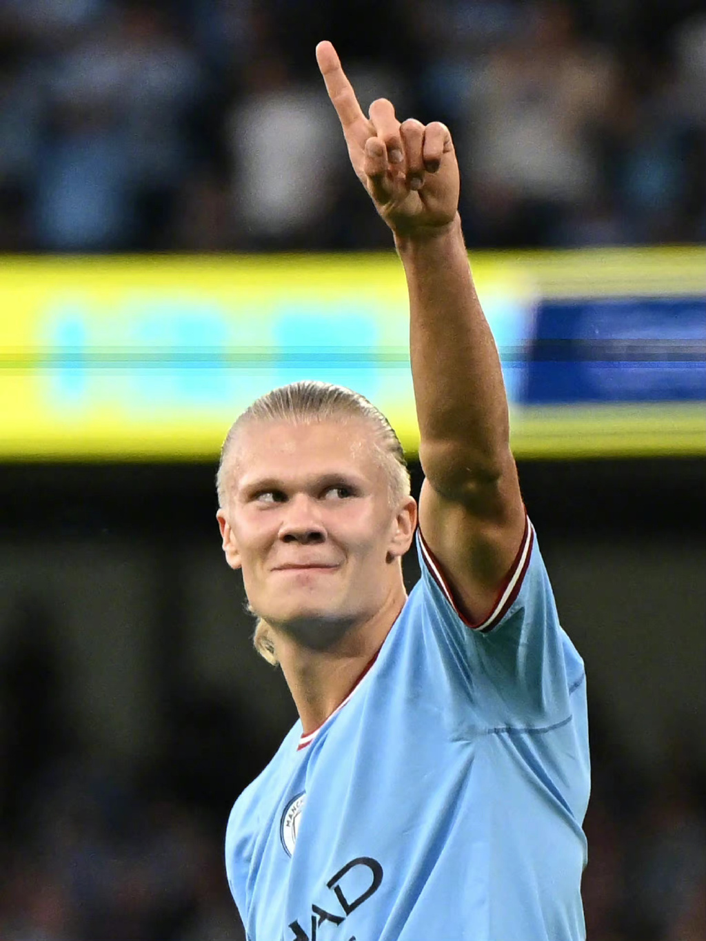 曼晚预测曼联本轮联赛首发：B费、芒特、齐尔克泽在列（曼晚预估曼联本轮首发阵容：B费、芒特、齐尔克泽入围）